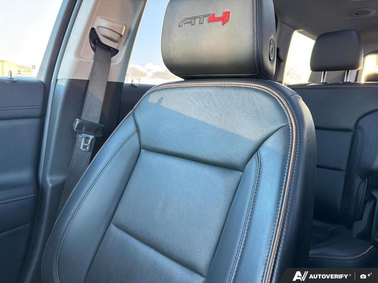 2022 GMC Acadia AT4 AWD   NO CLAIMS   ONE OWNER   SUNROOF Photo