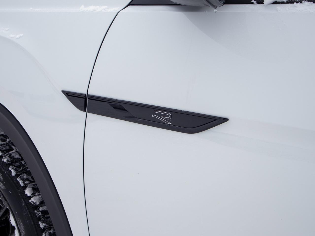 2023 Volkswagen Atlas Highline - Sunroof   Seat Memory Photo