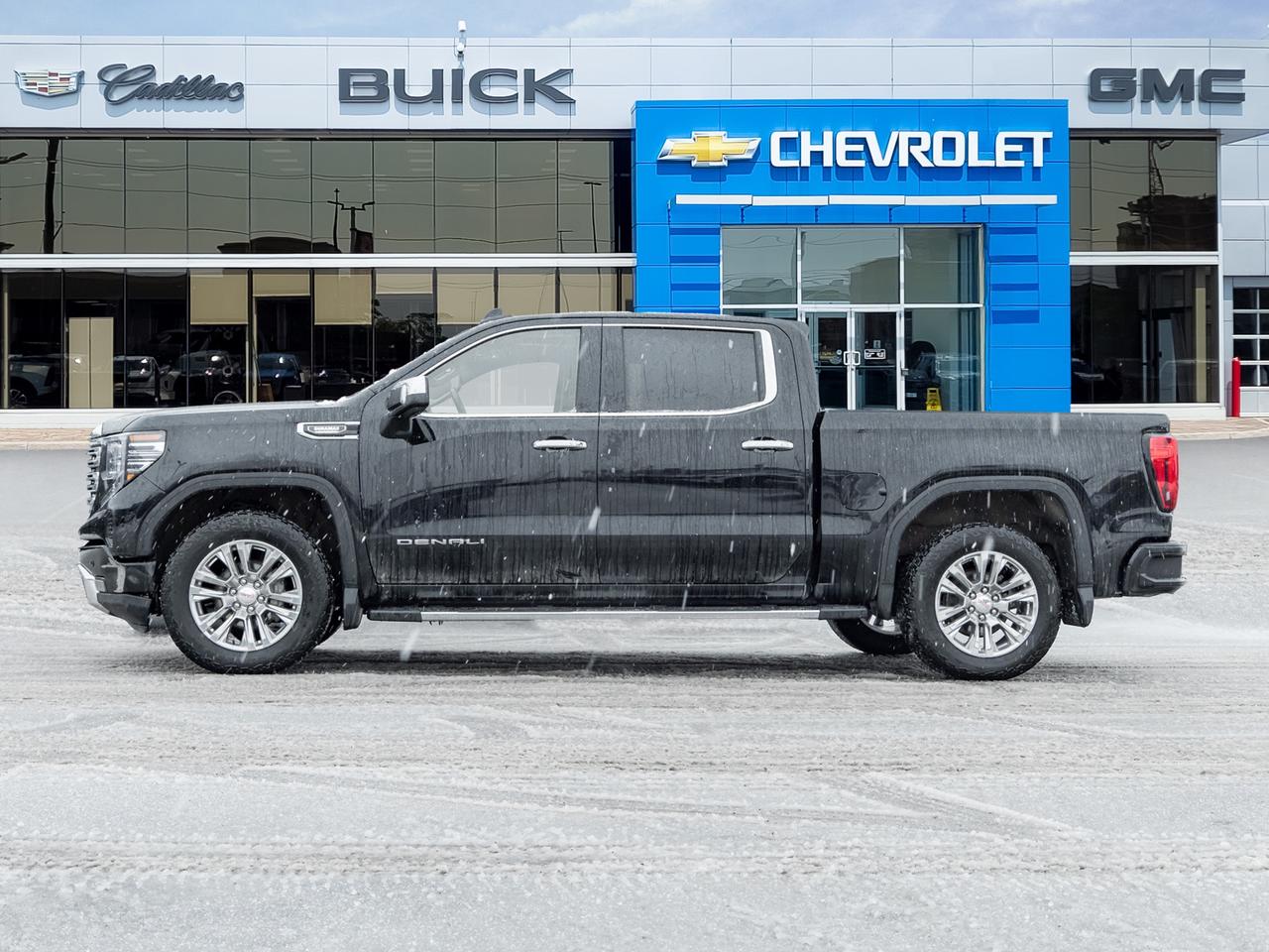 2025 GMC Sierra 1500 3.0L Duramax Diesel   Crew Cab Short Box   4WD Photo