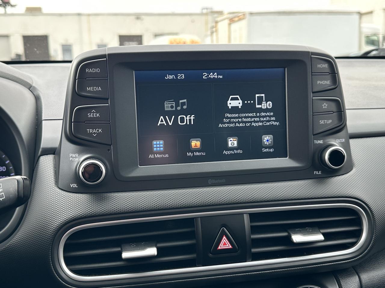 2019 Hyundai KONA Essential ~ CarPlay ~ No Accidents ~ Certified Photo
