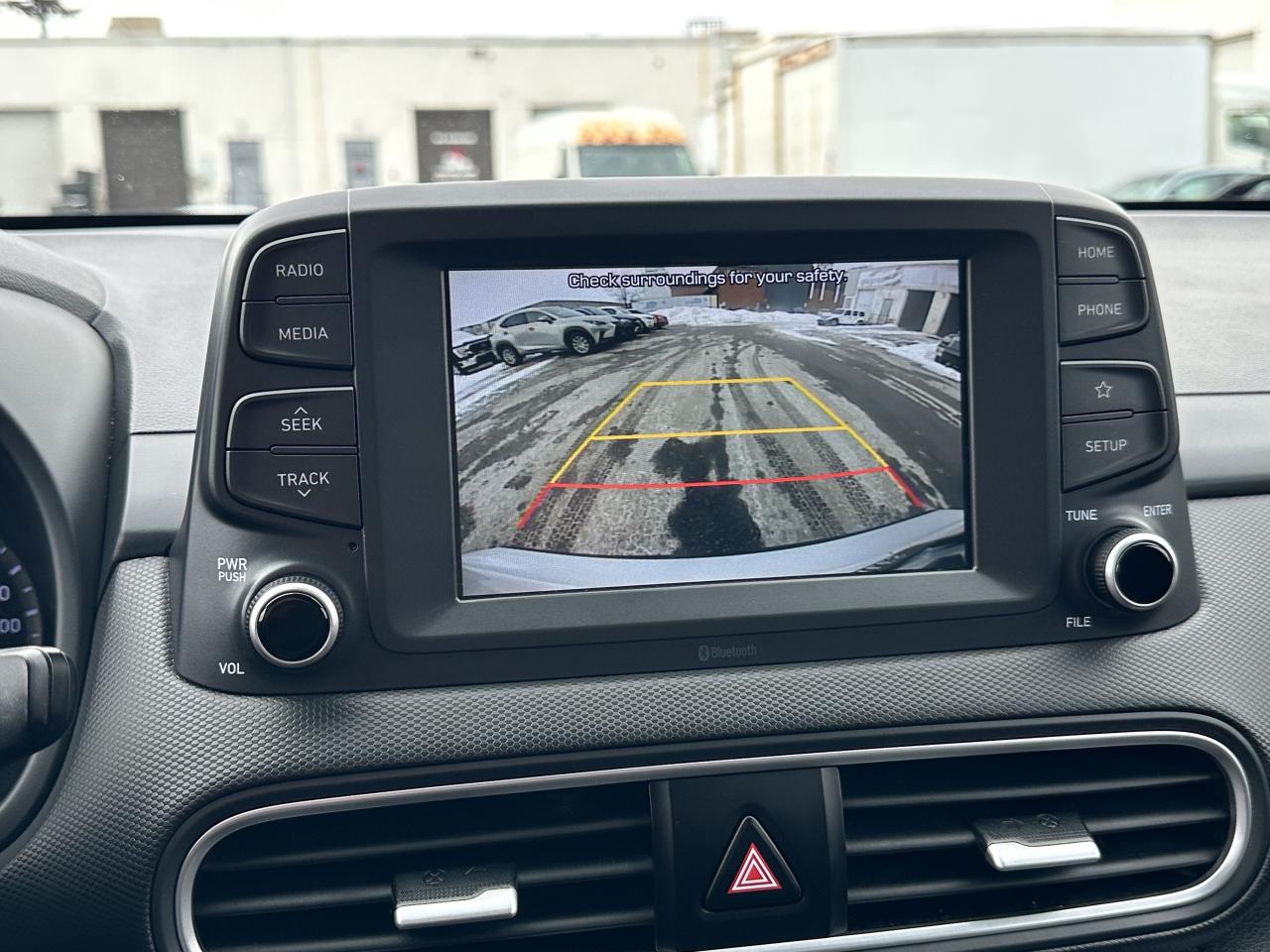 2019 Hyundai KONA Essential ~ CarPlay ~ No Accidents ~ Certified Photo
