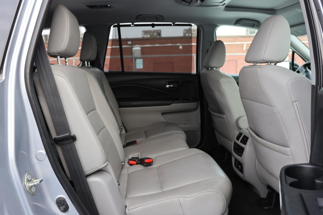 2016 Honda Pilot EXL-4WD-7PASS-R STARTER/NAV/LEATHER/SUNROOF/KEYLES Photo