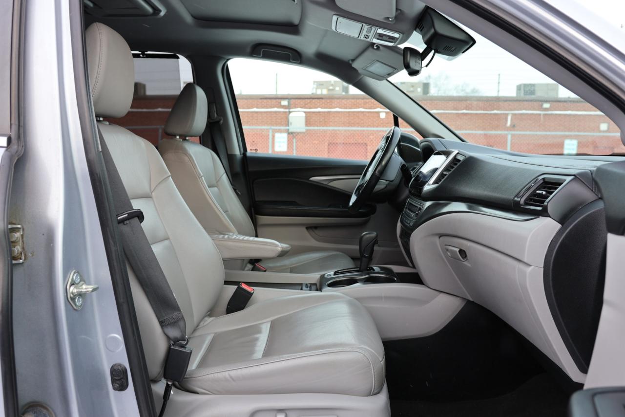 2016 Honda Pilot EXL-4WD-7PASS-R STARTER/NAV/LEATHER/SUNROOF/KEYLES Photo