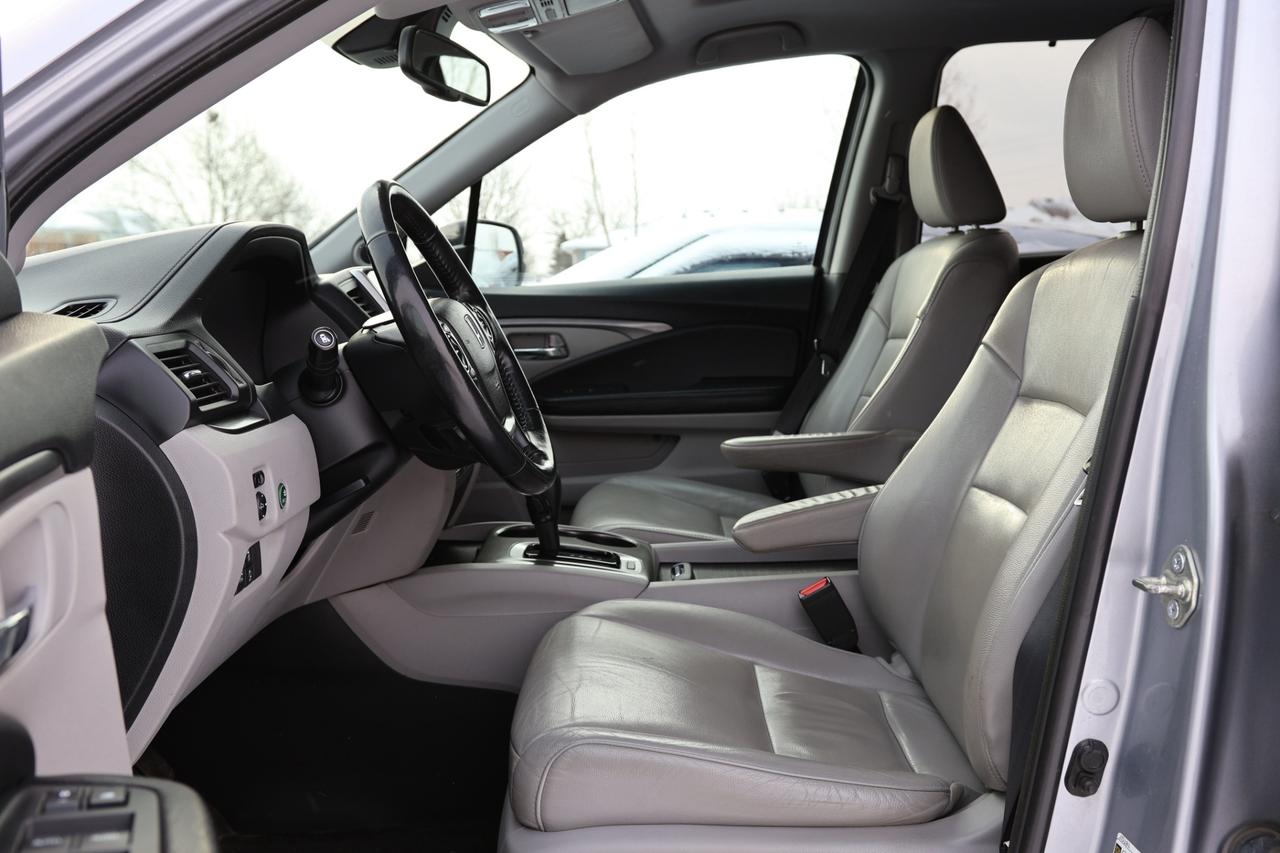 2016 Honda Pilot EXL-4WD-7PASS-R STARTER/NAV/LEATHER/SUNROOF/KEYLES Photo