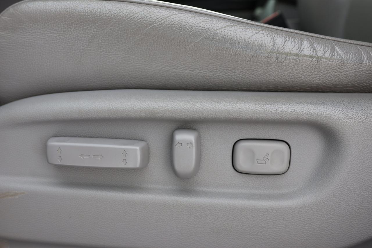 2016 Honda Pilot EXL-4WD-7PASS-R STARTER/NAV/LEATHER/SUNROOF/KEYLES Photo