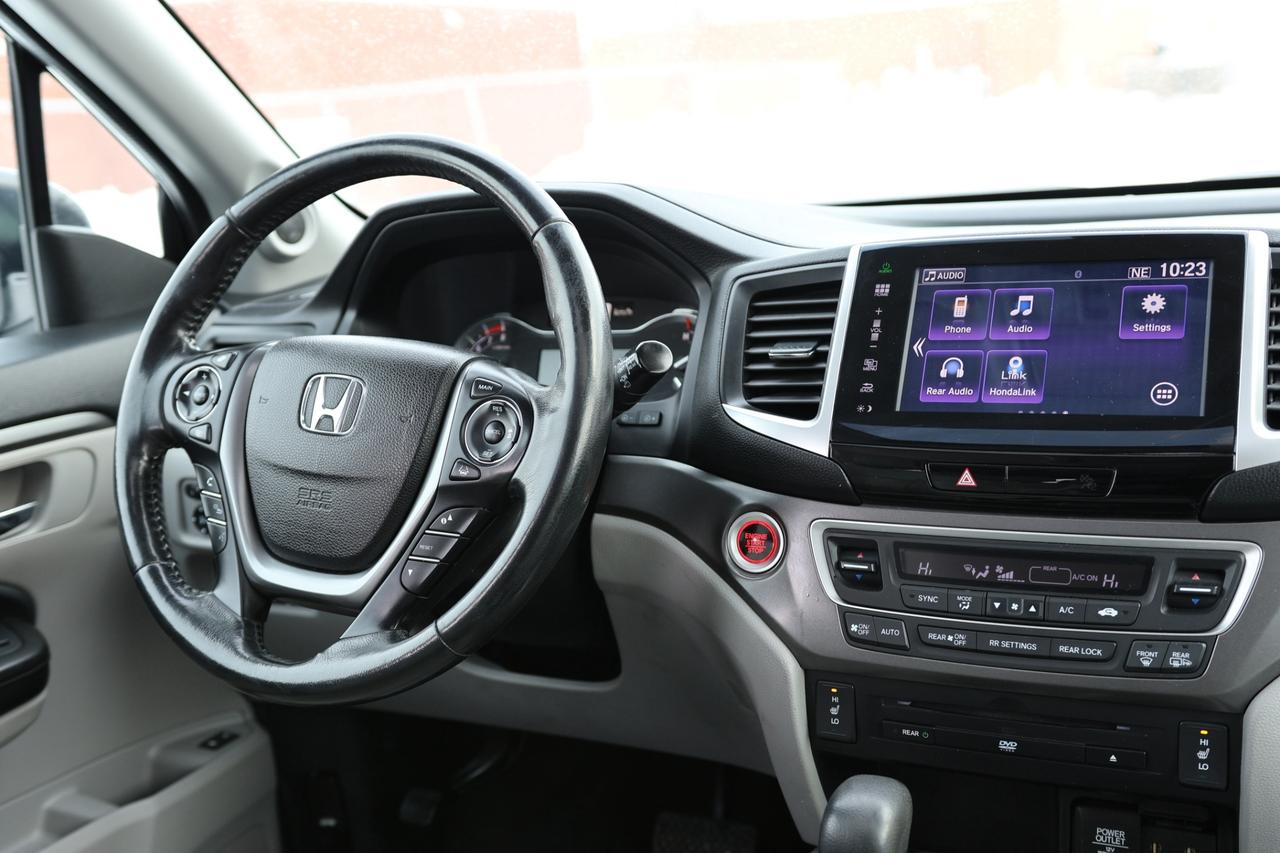 2016 Honda Pilot EXL-4WD-7PASS-R STARTER/NAV/LEATHER/SUNROOF/KEYLES Photo