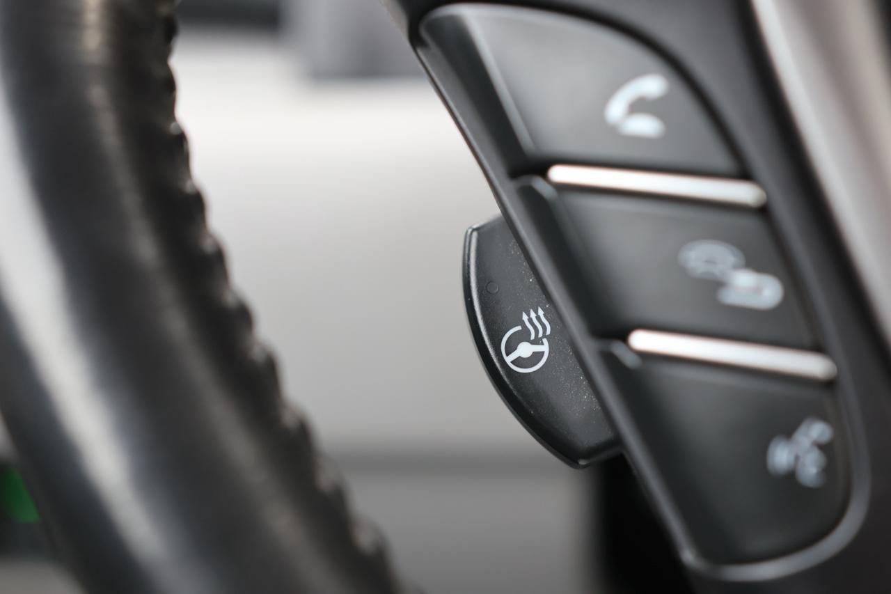 2016 Honda Pilot EXL-4WD-7PASS-R STARTER/NAV/LEATHER/SUNROOF/KEYLES Photo