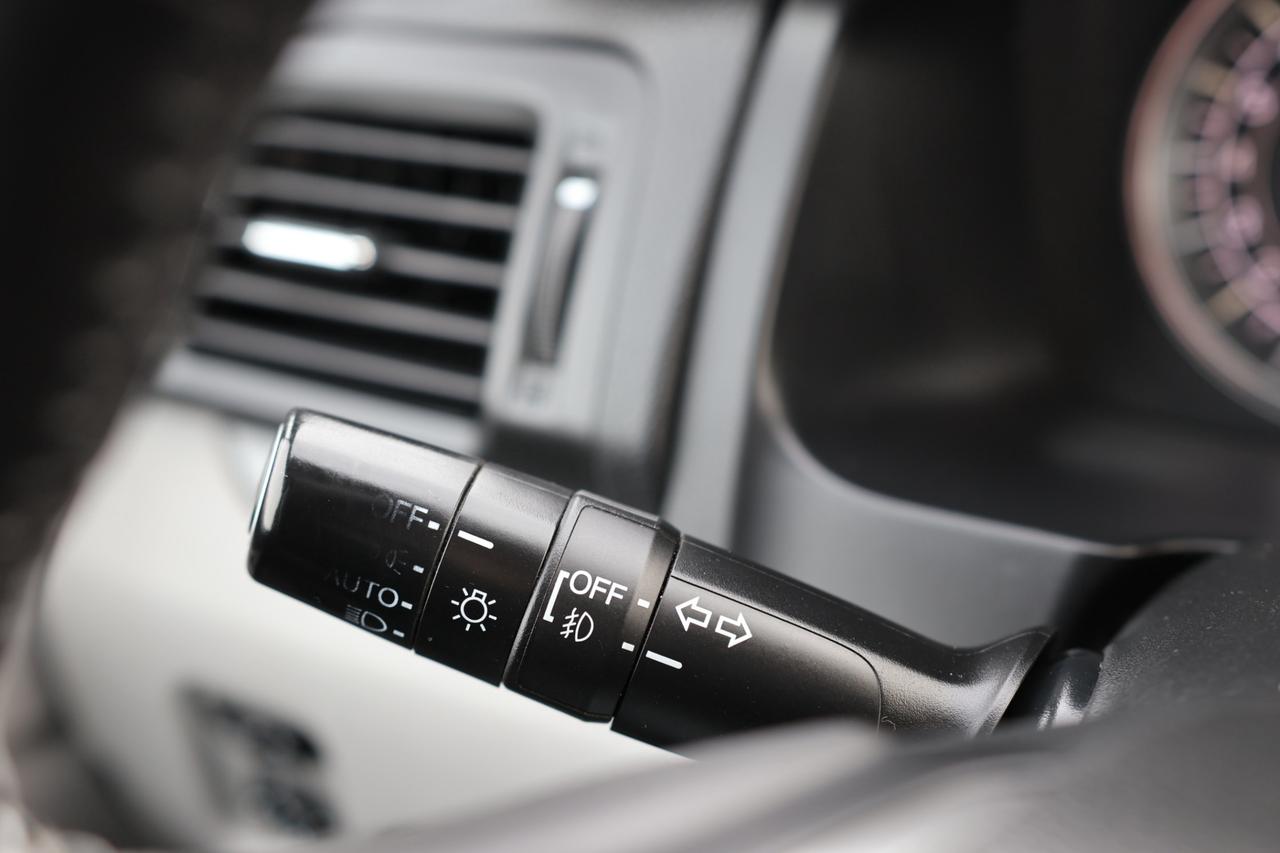 2016 Honda Pilot EXL-4WD-7PASS-R STARTER/NAV/LEATHER/SUNROOF/KEYLES Photo