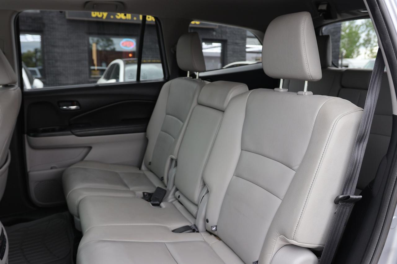 2016 Honda Pilot EXL-4WD-7PASS-R STARTER/ADAPT CRUISE/NAV/B CAM/P S Photo