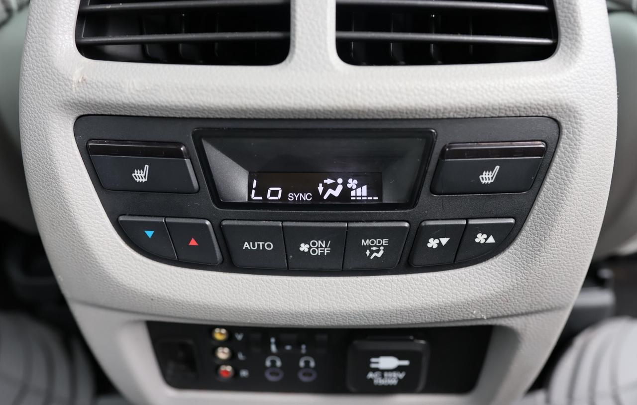 2016 Honda Pilot EXL-4WD-7PASS-R STARTER/ADAPT CRUISE/NAV/B CAM/P S Photo