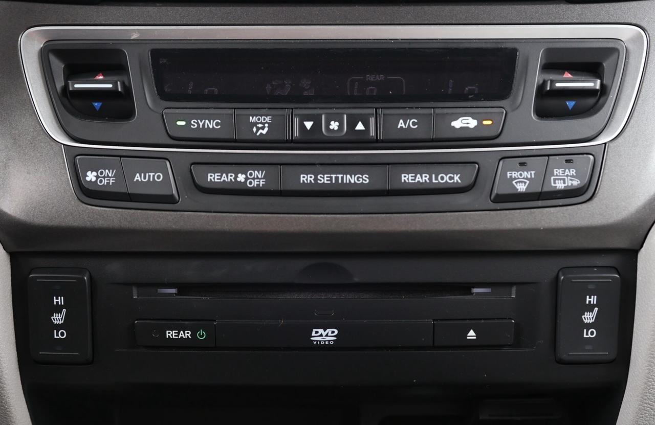 2016 Honda Pilot EXL-4WD-7PASS-R STARTER/ADAPT CRUISE/NAV/B CAM/P S Photo