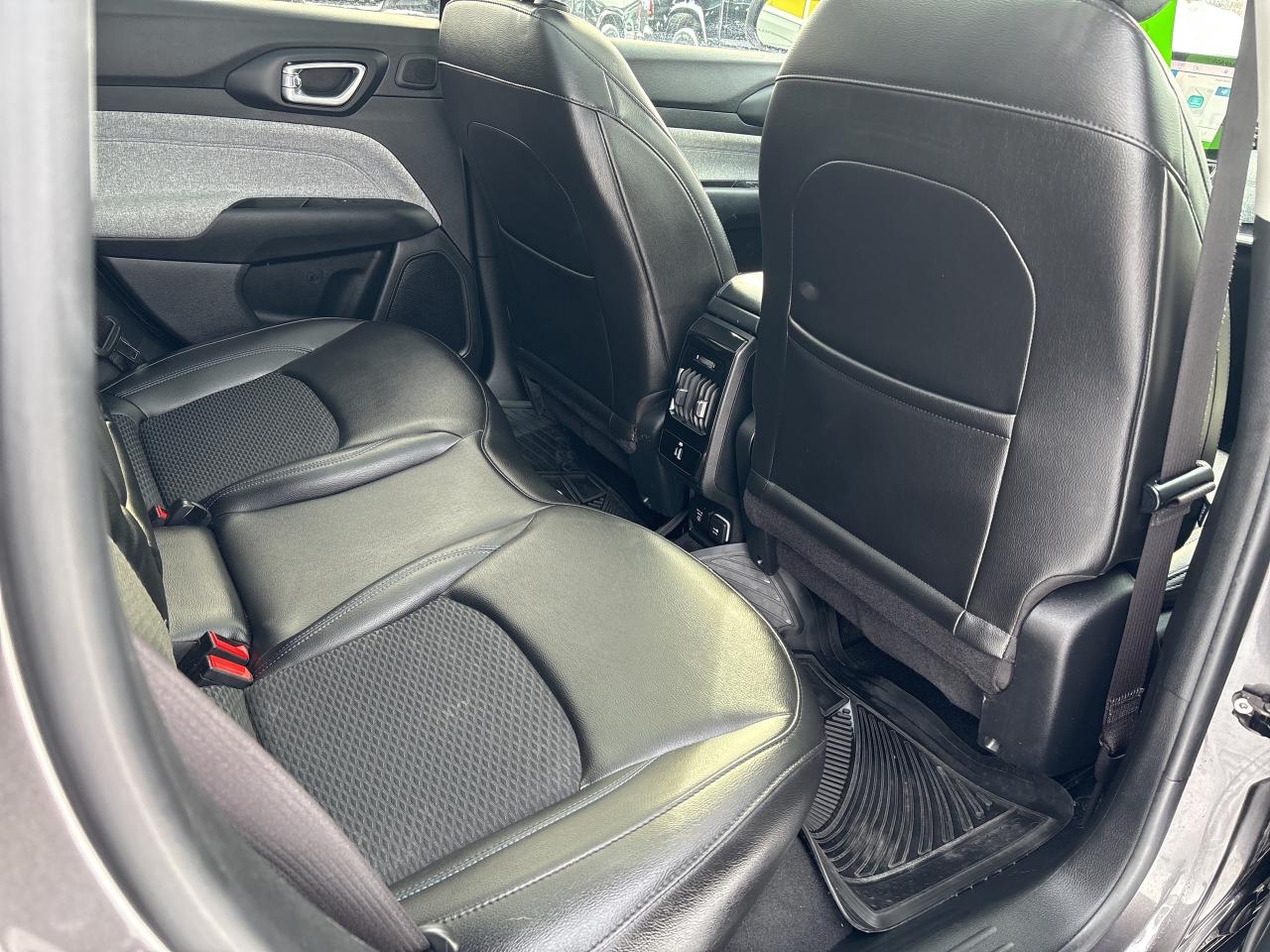 2022 Jeep Compass NORTH Photo