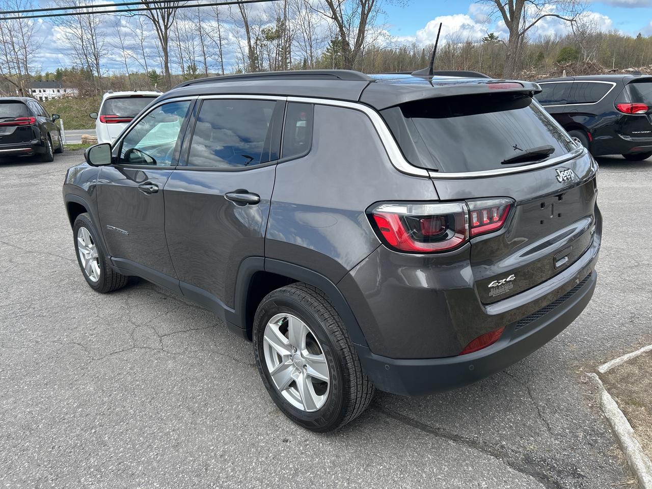 2022 Jeep Compass NORTH Photo