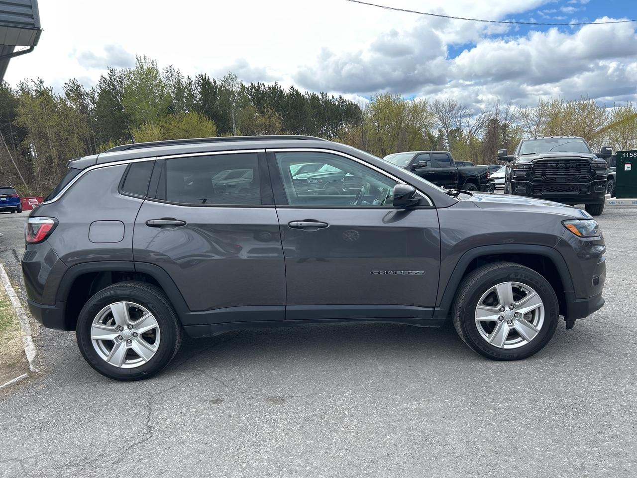 2022 Jeep Compass NORTH Photo