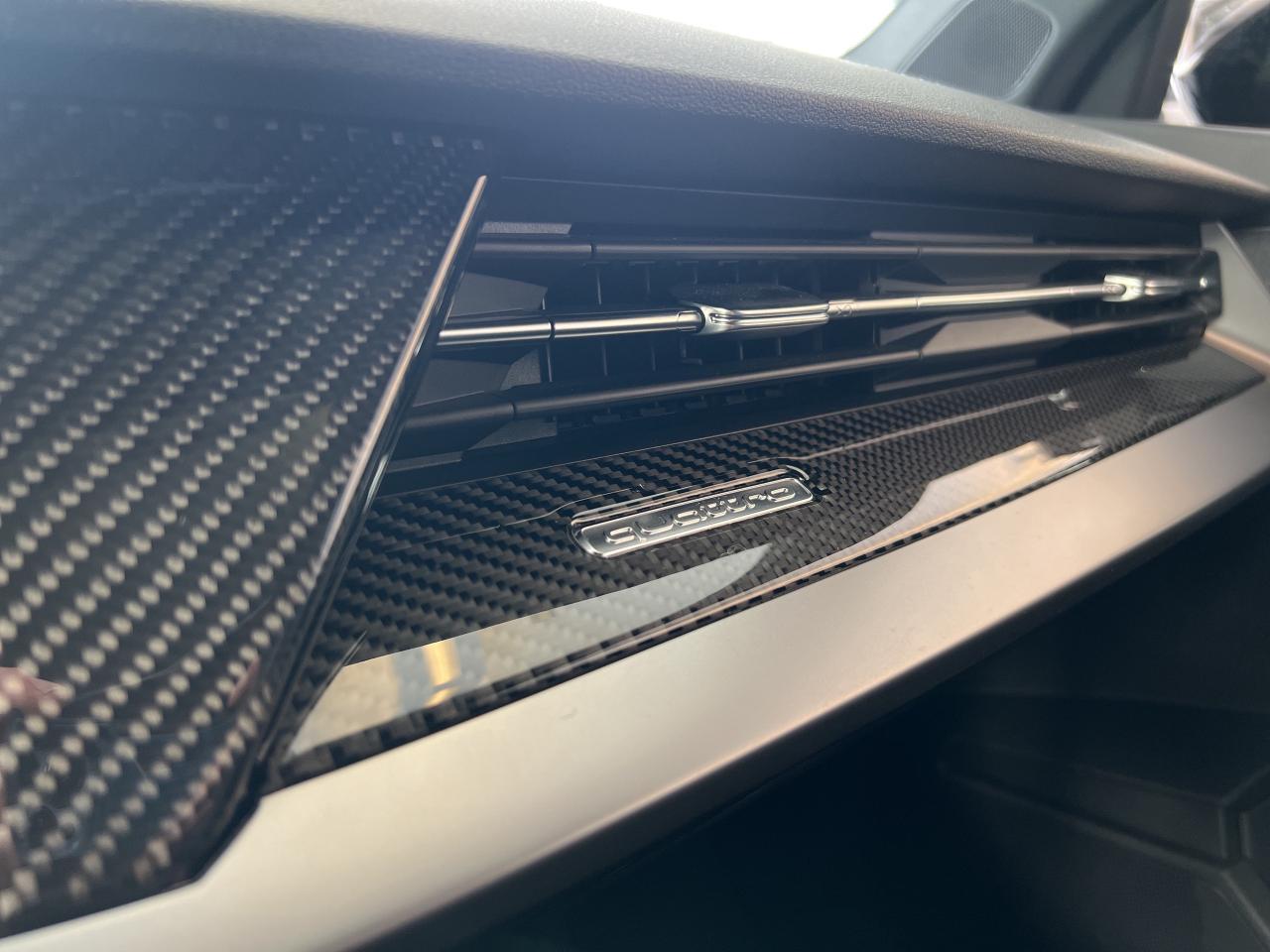 2024 Audi S3 Sedan Komfort 2.0 TFSI quattro Photo