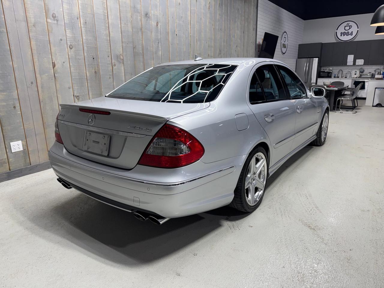 2008 Mercedes-Benz E-Class 6.3L AMG RWD  PRISTINE CONDITION ACCIDENT FREE Photo4