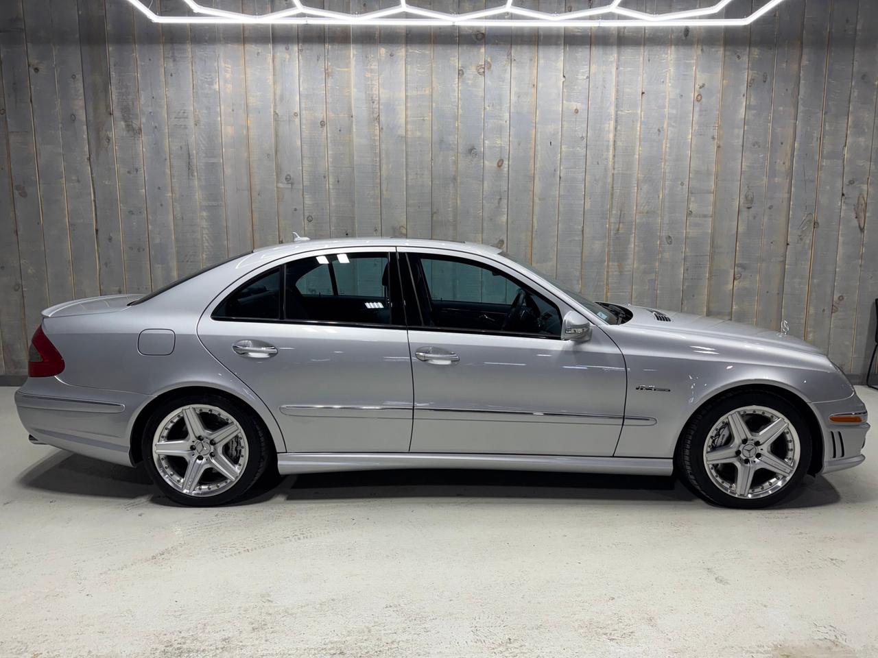 2008 Mercedes-Benz E-Class 6.3L AMG RWD  PRISTINE CONDITION ACCIDENT FREE Photo