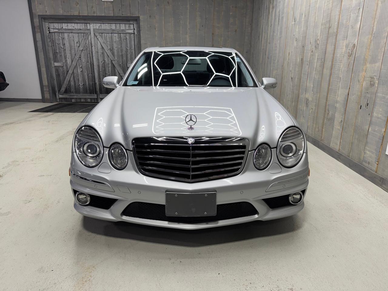 2008 Mercedes-Benz E-Class 6.3L AMG RWD  PRISTINE CONDITION ACCIDENT FREE Photo2