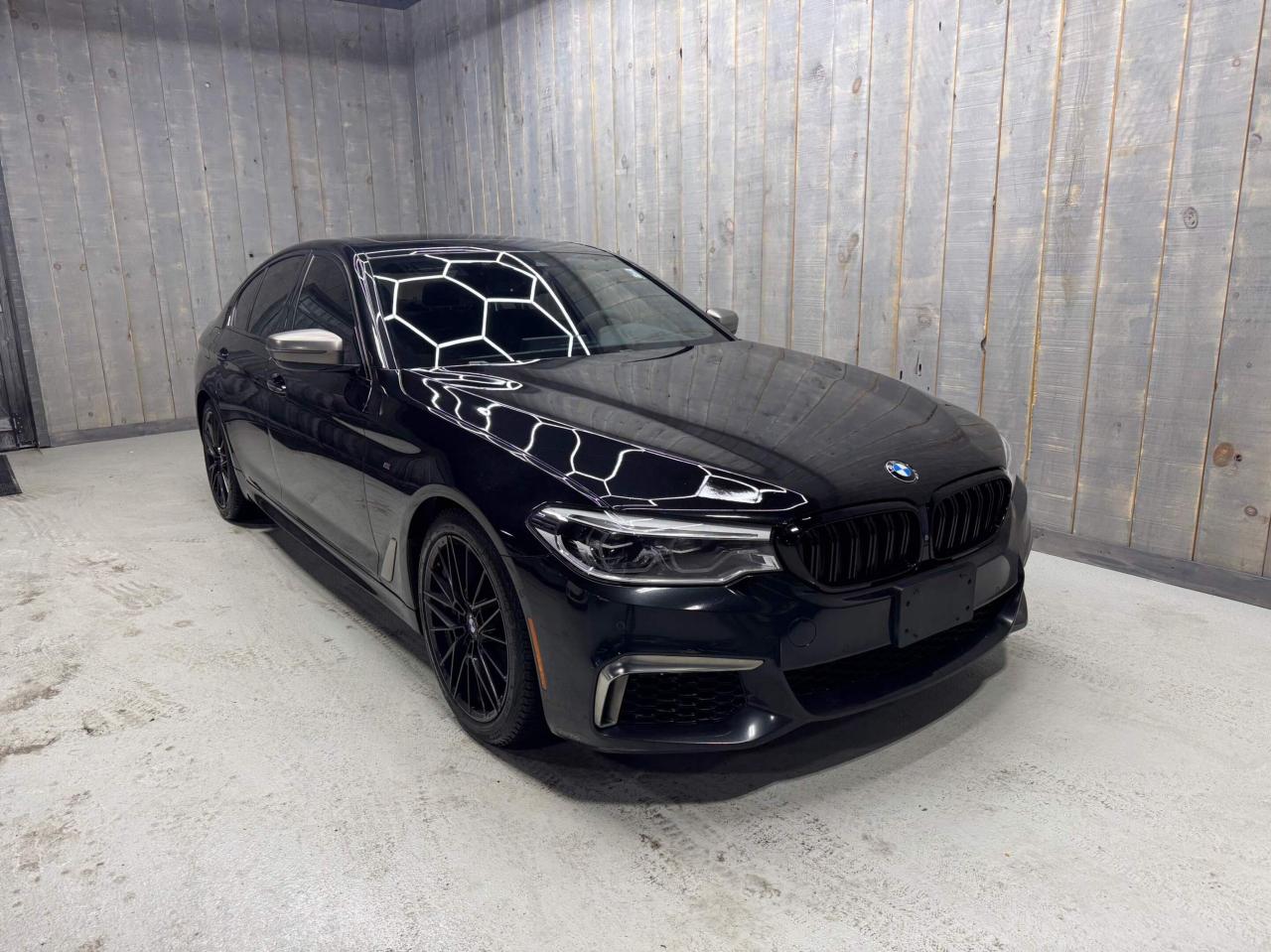 2018 BMW 5 Series M550i xDrive Sedan Photo