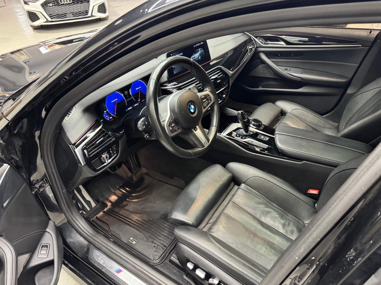 2018 BMW 5 Series M550i xDrive Sedan Photo