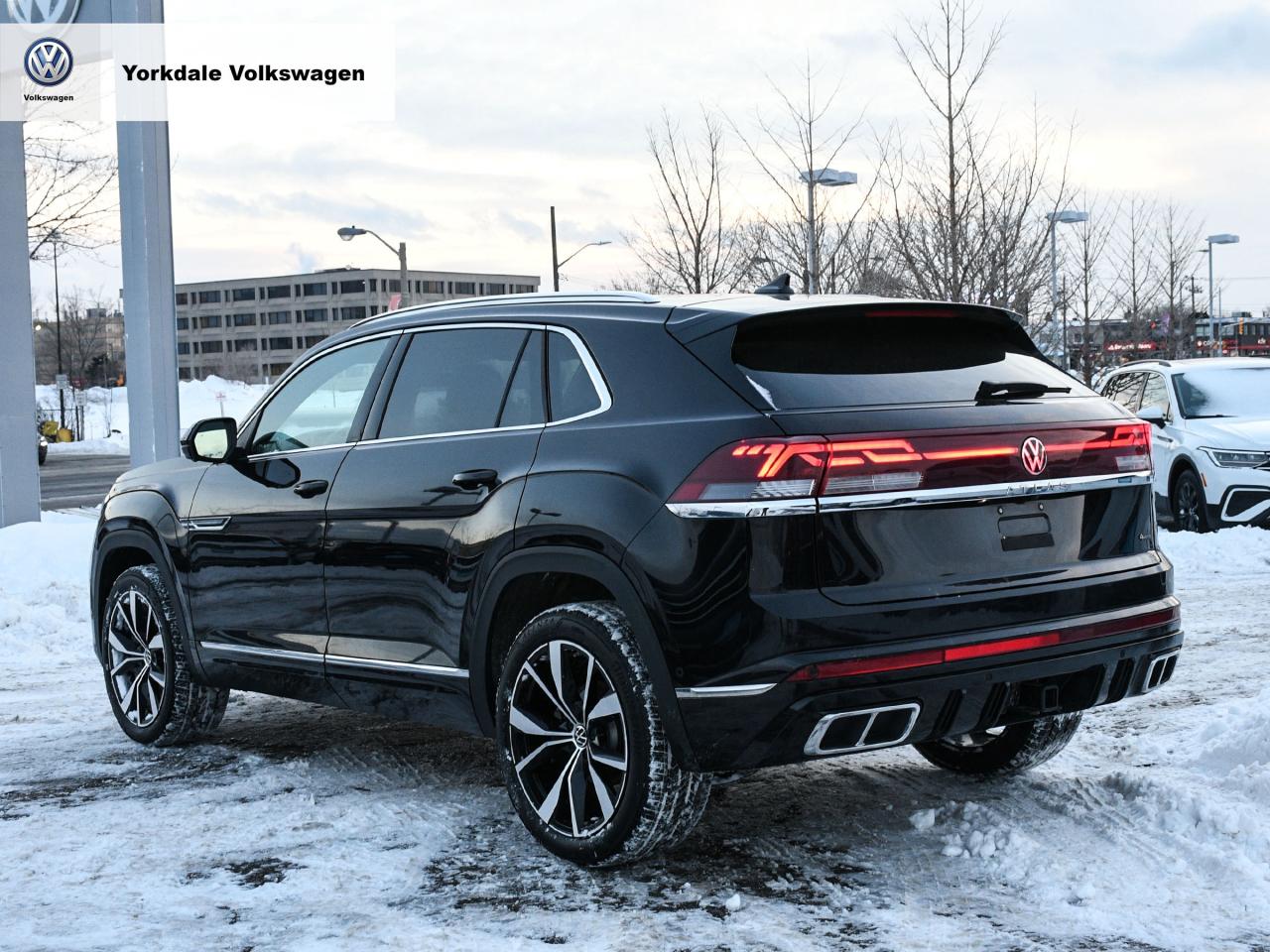 2025 Volkswagen Atlas Cross Sport  Photo