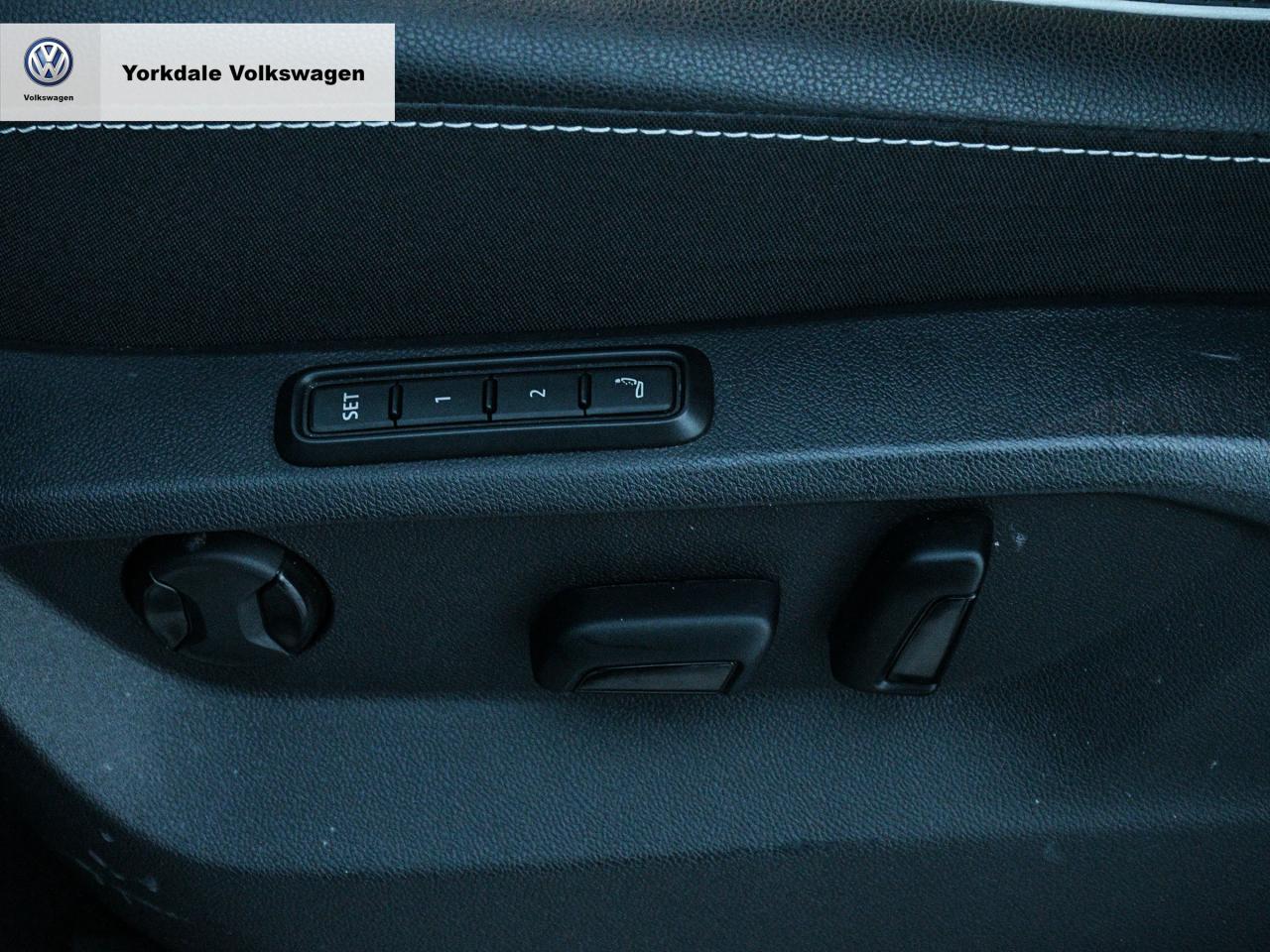 2025 Volkswagen Atlas Cross Sport  Photo