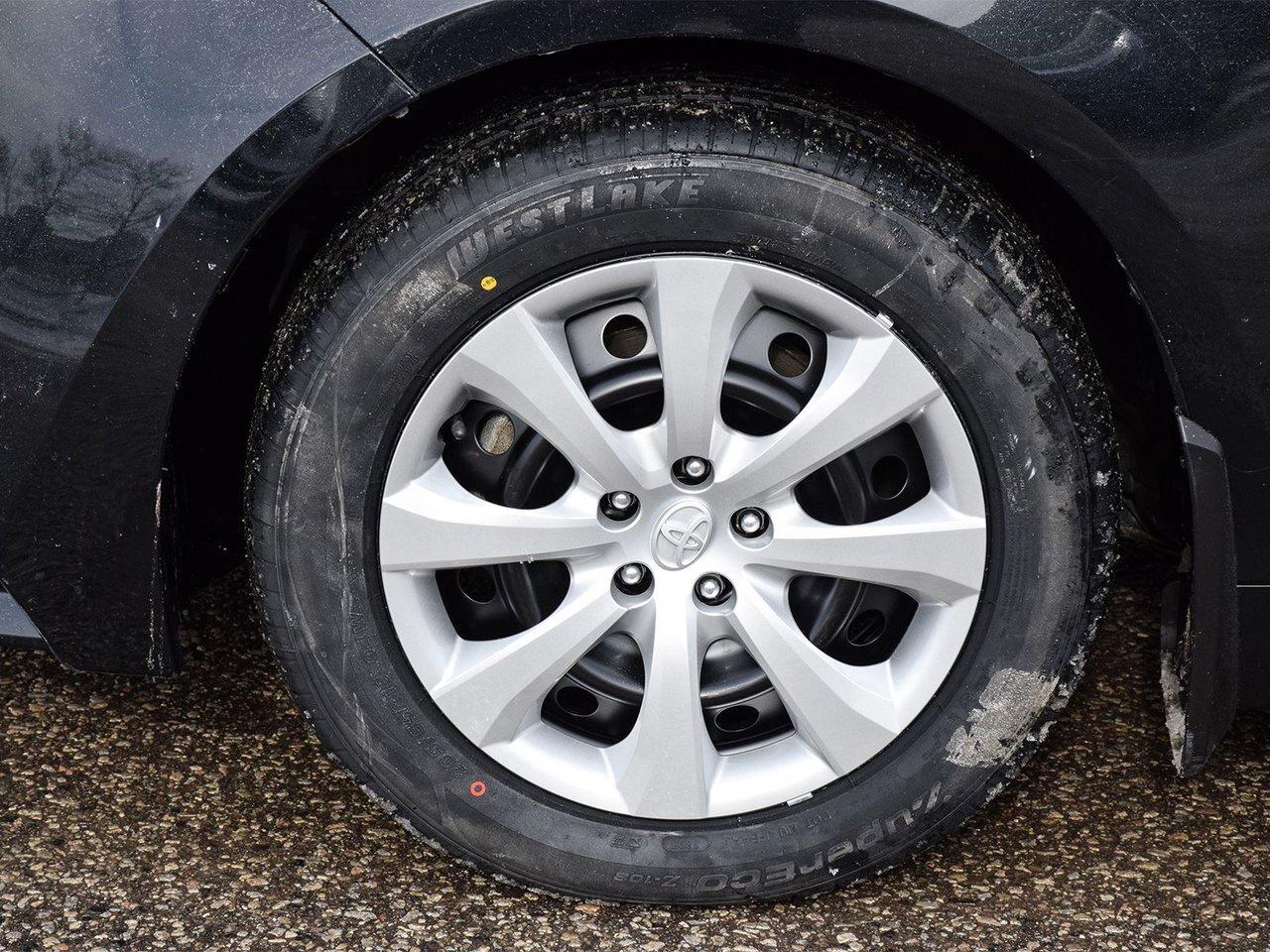 2022 Toyota Corolla LE Photo