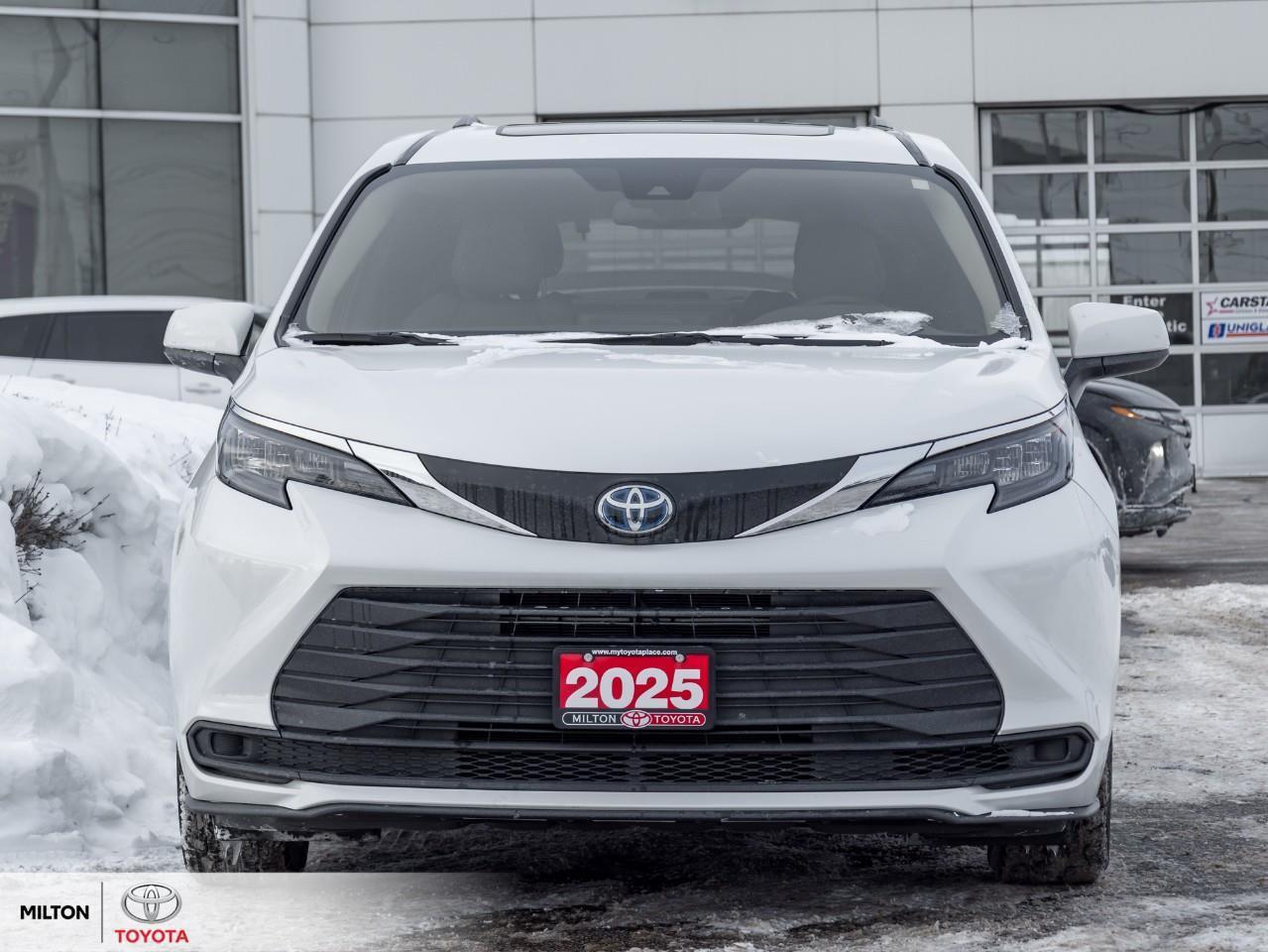 2025 Toyota Sienna HYBRID FWD 8 PASSENGER SUNROOF LEATHER REMOTE CONN Photo