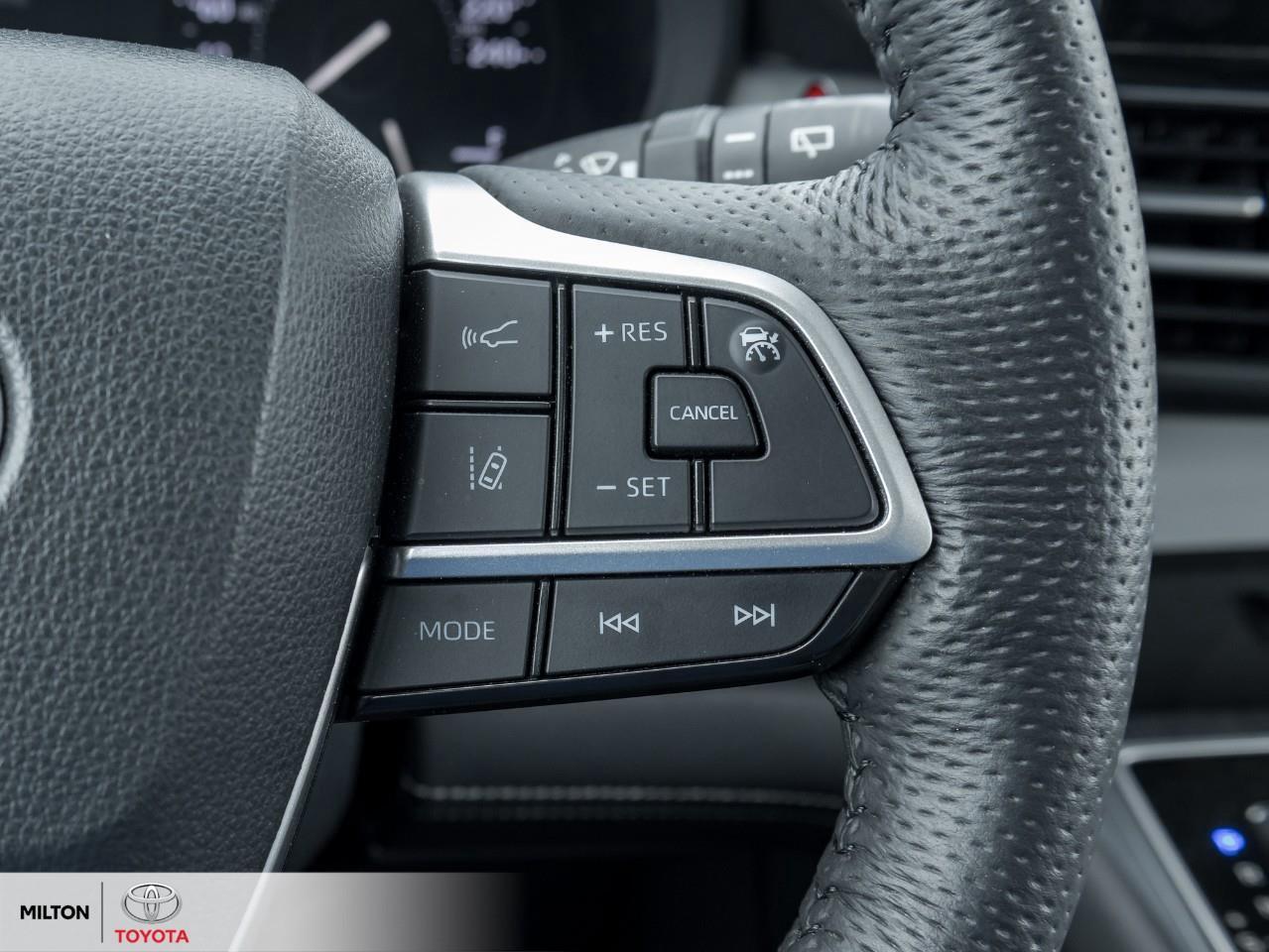 2025 Toyota Sienna HYBRID FWD 8 PASSENGER SUNROOF LEATHER REMOTE CONN Photo