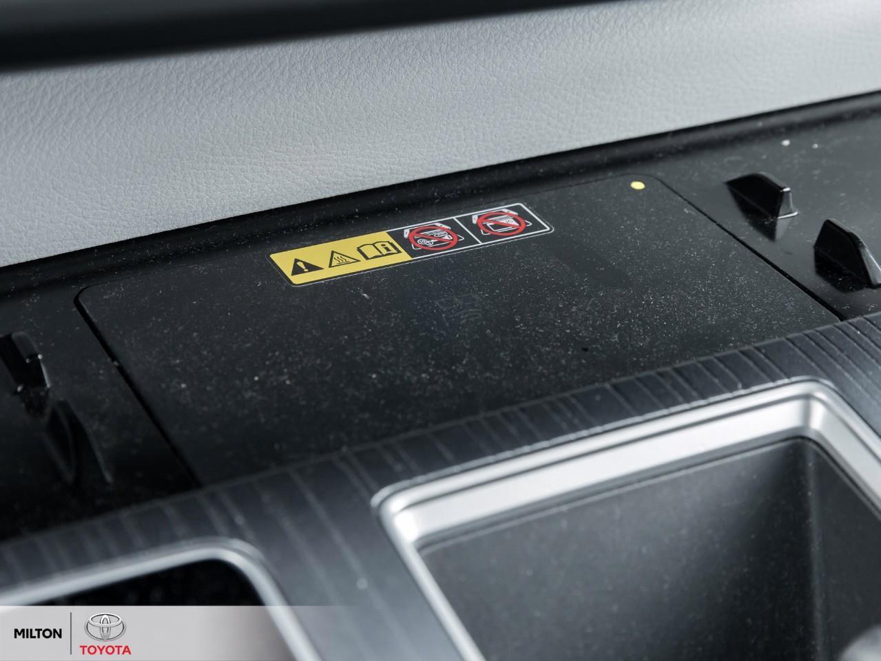 2025 Toyota Sienna HYBRID FWD 8 PASSENGER SUNROOF LEATHER REMOTE CONN Photo