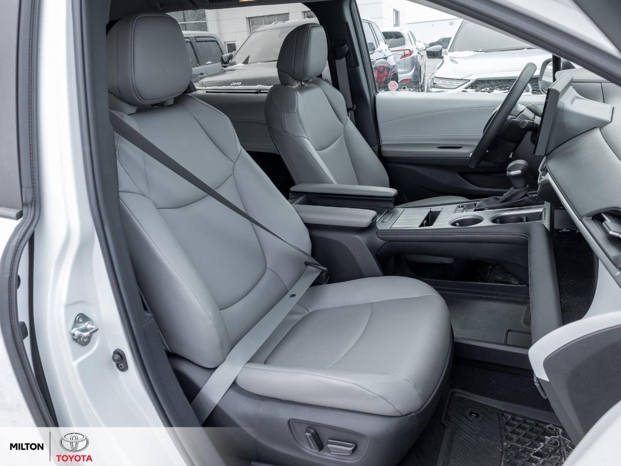 2025 Toyota Sienna HYBRID FWD 8 PASSENGER SUNROOF LEATHER REMOTE CONN Photo