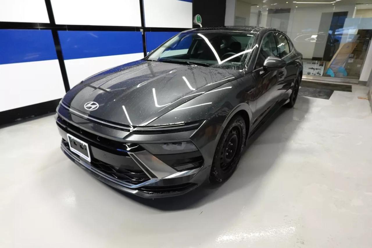 2026 Hyundai Sonata Hybrid PREFERRED-TREND HYBRID    HTD SEATS    HTD WHEEL Photo2