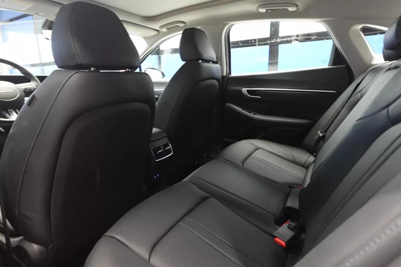 2026 Hyundai Sonata Hybrid PREFERRED-TREND HYBRID    HTD SEATS    HTD WHEEL Photo