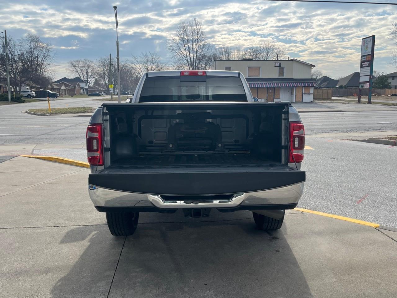 2022 RAM 2500 LARAMIE LOW KM READY TO PULL Photo