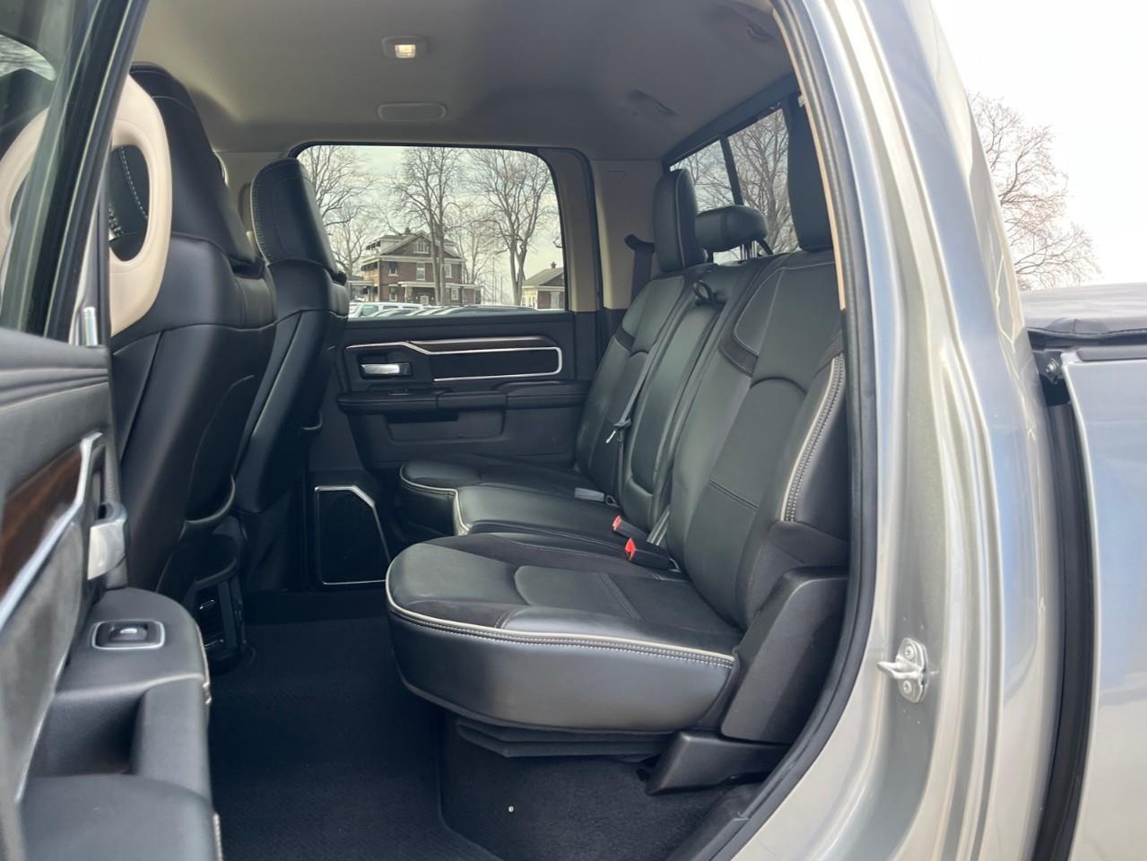 2022 RAM 2500 LARAMIE LOW KM READY TO PULL Photo