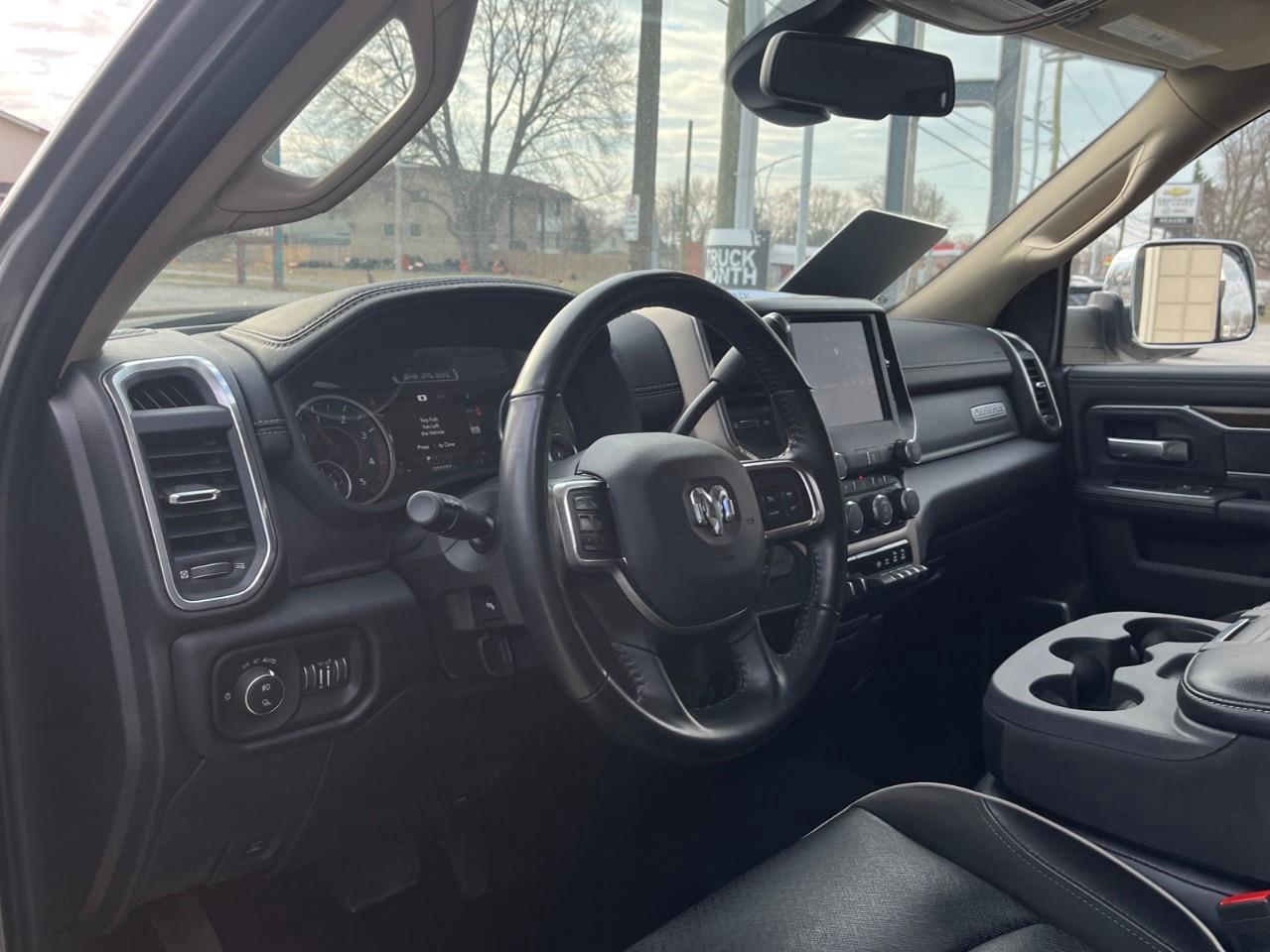 2022 RAM 2500 LARAMIE LOW KM READY TO PULL Photo