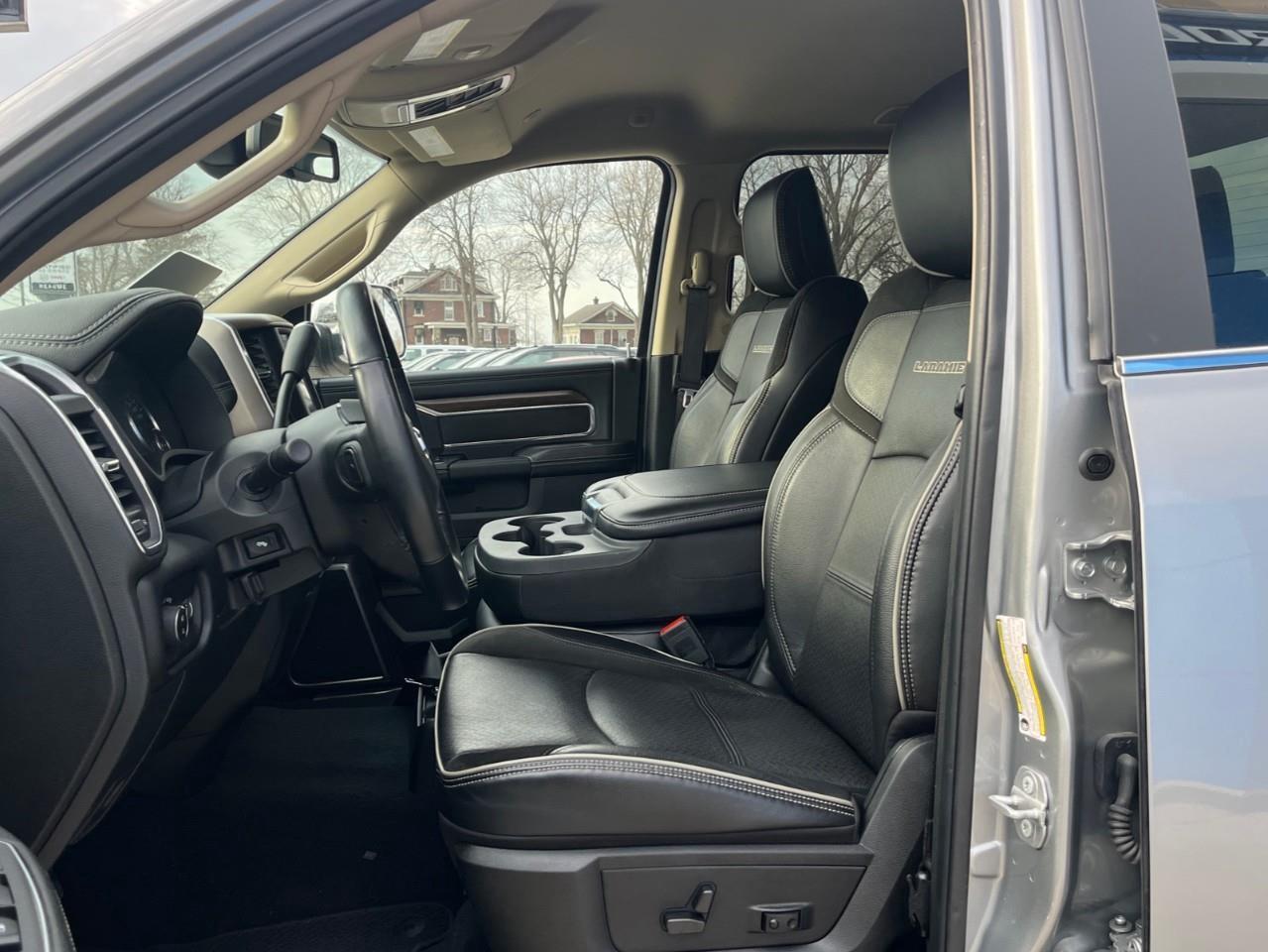 2022 RAM 2500 LARAMIE LOW KM READY TO PULL Photo