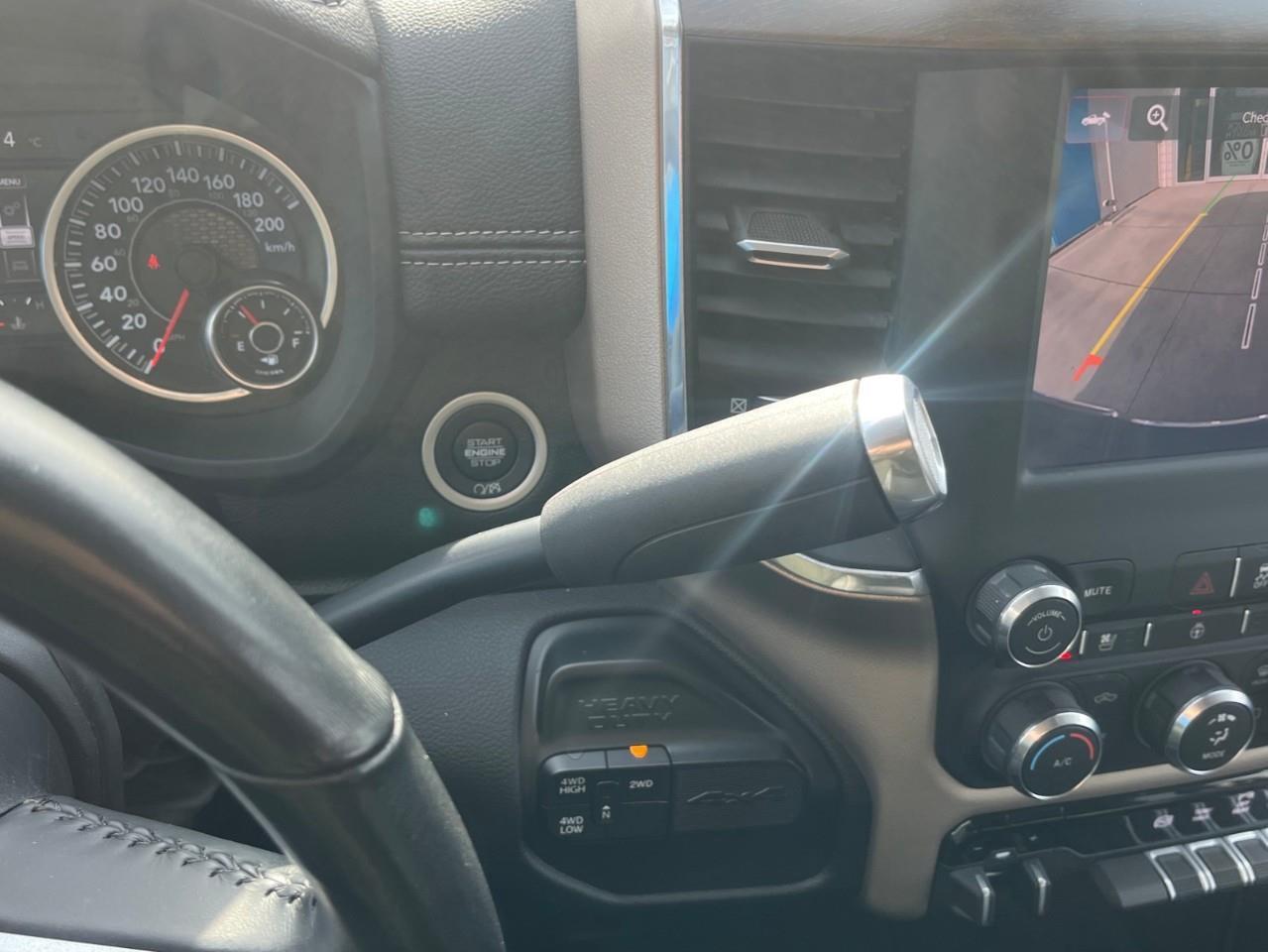 2022 RAM 2500 LARAMIE LOW KM READY TO PULL Photo