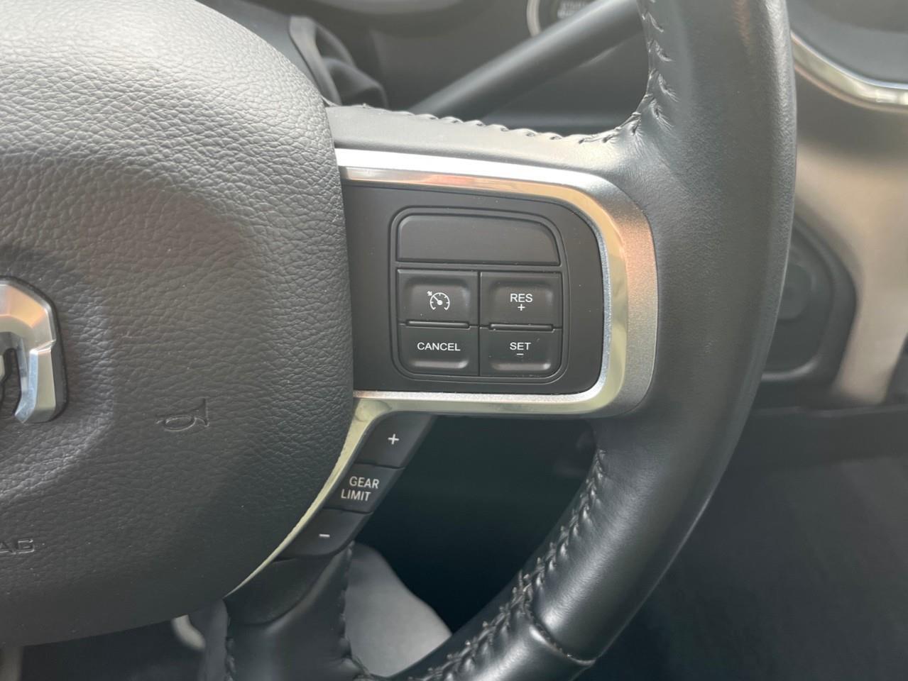 2022 RAM 2500 LARAMIE LOW KM READY TO PULL Photo