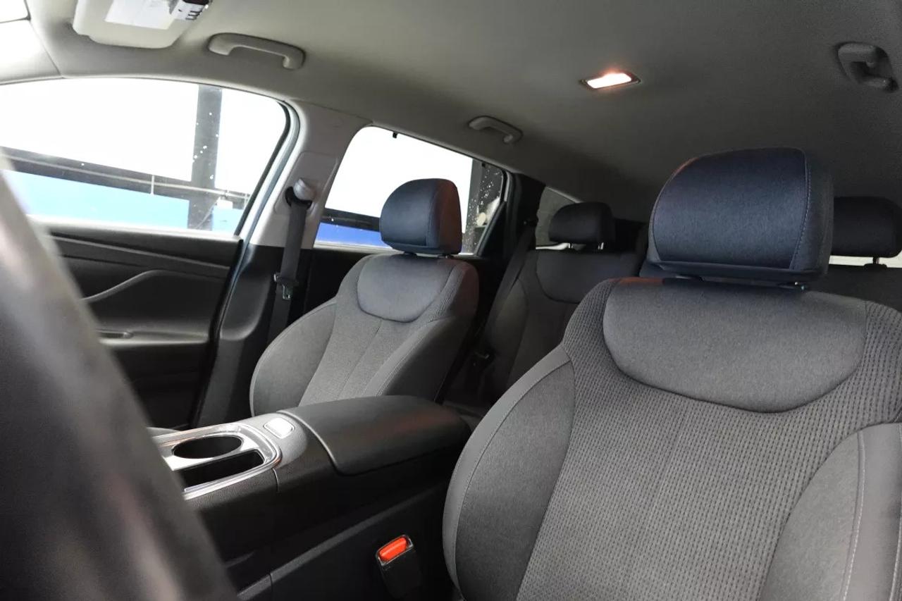 2022 Hyundai Santa Fe PREFERRED   HEATED SEATS   HEATED WHEEL   APPLE CA Photo
