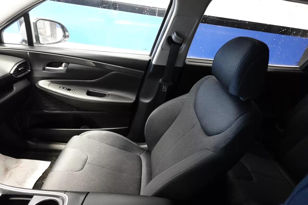 2022 Hyundai Santa Fe PREFERRED   HEATED SEATS   HEATED WHEEL   APPLE CA Photo