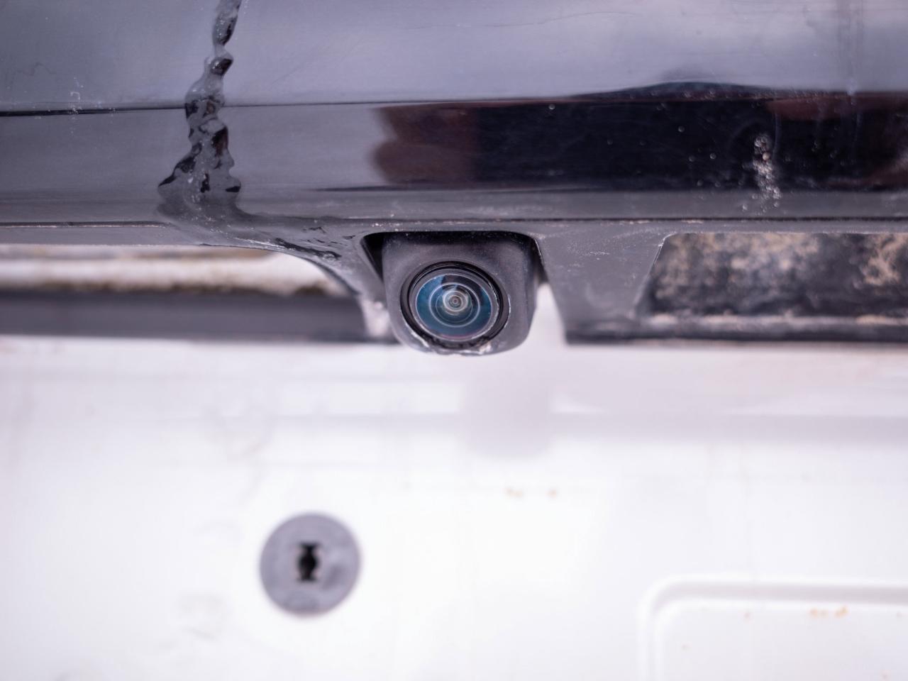 2024 Subaru Crosstrek Onyx - Blind Spot Monitor   Sunroof Photo