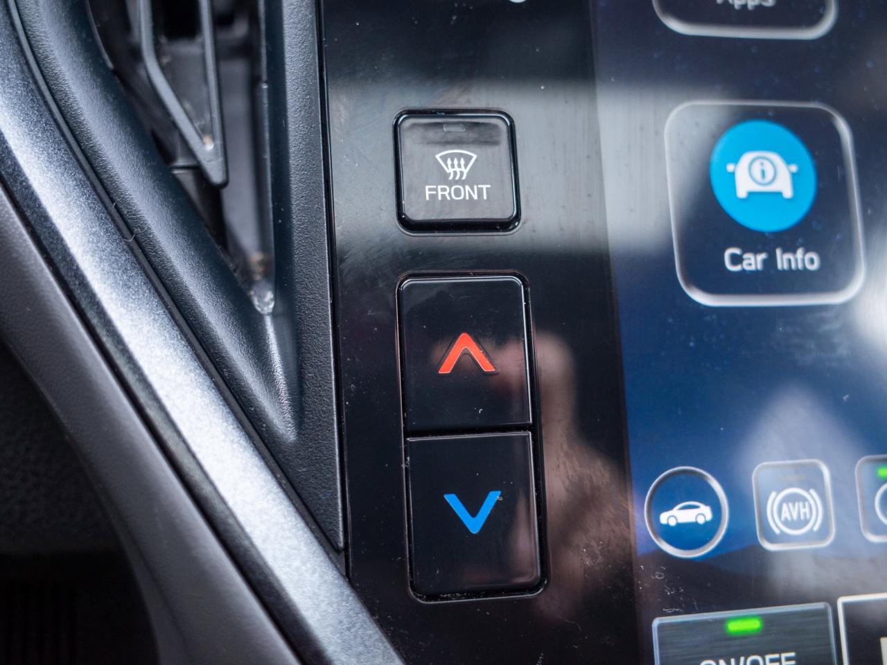 2024 Subaru Crosstrek Onyx - Blind Spot Monitor   Sunroof Photo