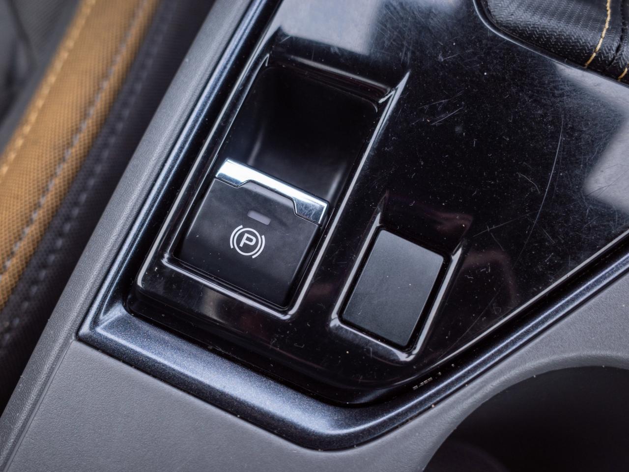 2024 Subaru Crosstrek Onyx - Blind Spot Monitor   Sunroof Photo