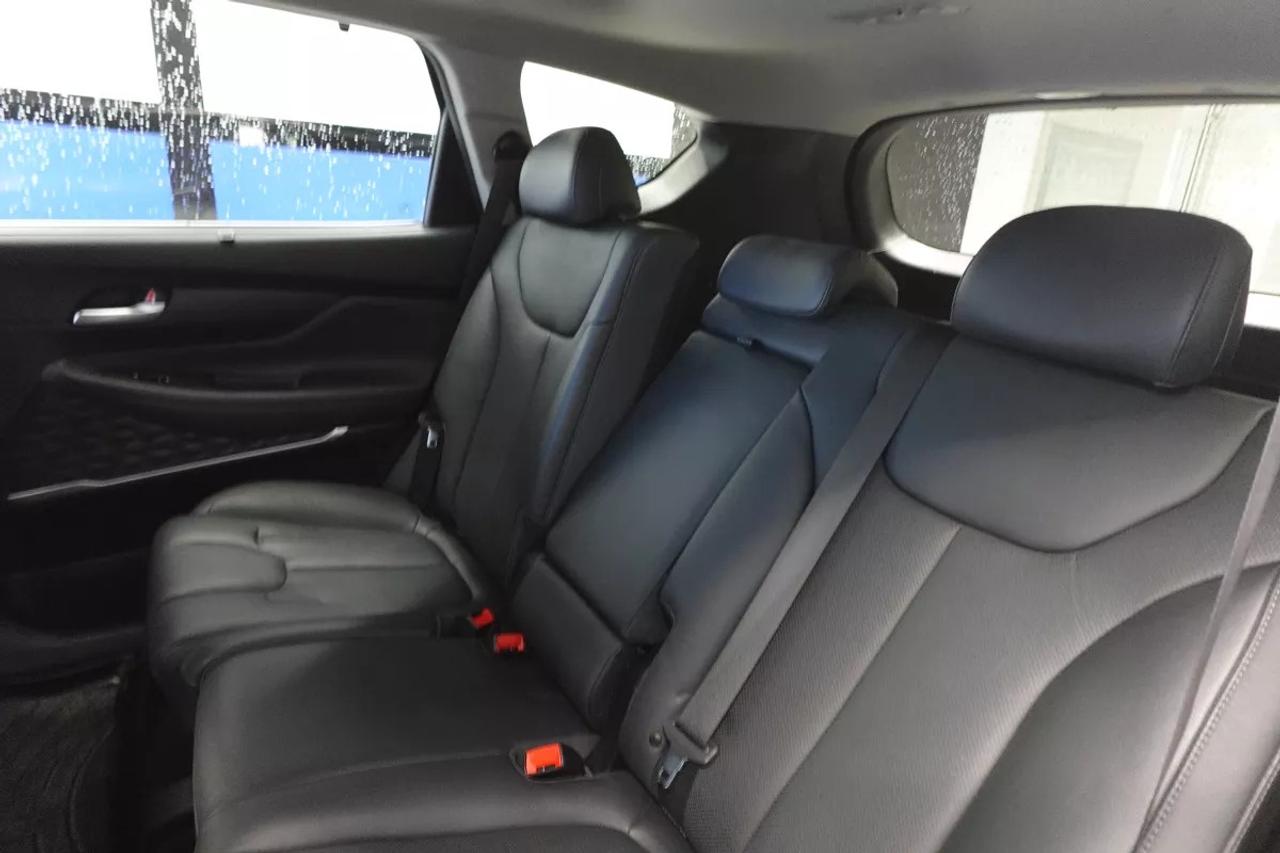 2020 Hyundai Santa Fe LUXURY   HEATED SEATS   HEATED WHEEL   APPLE CARPL Photo