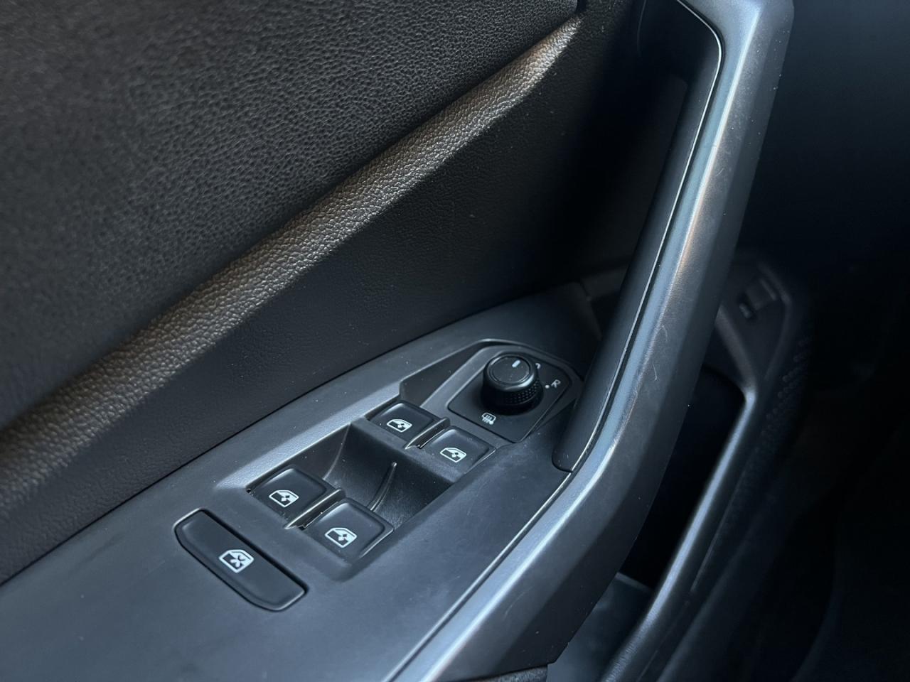 2019 Volkswagen Jetta Highline   Leather   Sunroof   Push Start Photo