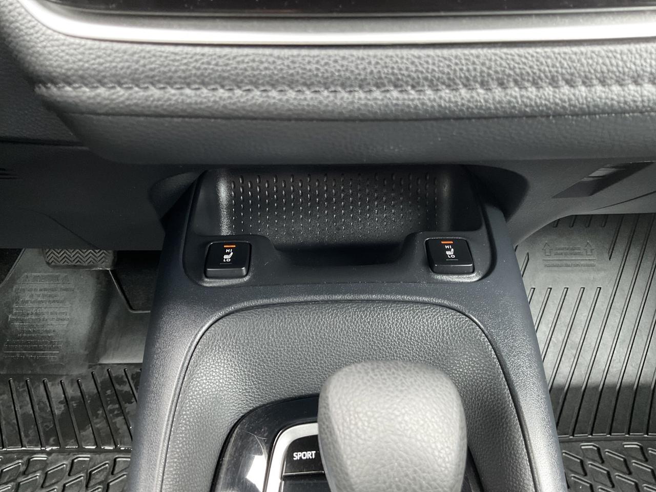 2021 Toyota Corolla SE ALLOYS! CAR PLAY! BACK-UP CAM! BSM! Photo