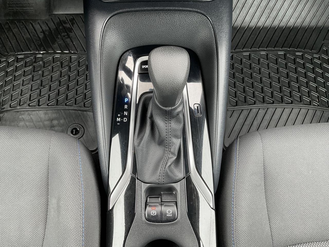 2021 Toyota Corolla SE ALLOYS! CAR PLAY! BACK-UP CAM! BSM! Photo