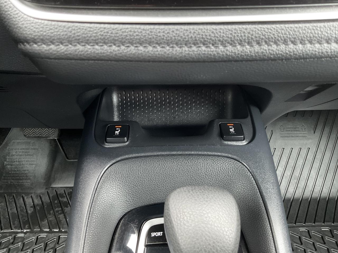 2021 Toyota Corolla SE ALLOYS! CAR PLAY! BACK-UP CAM! BSM! Photo