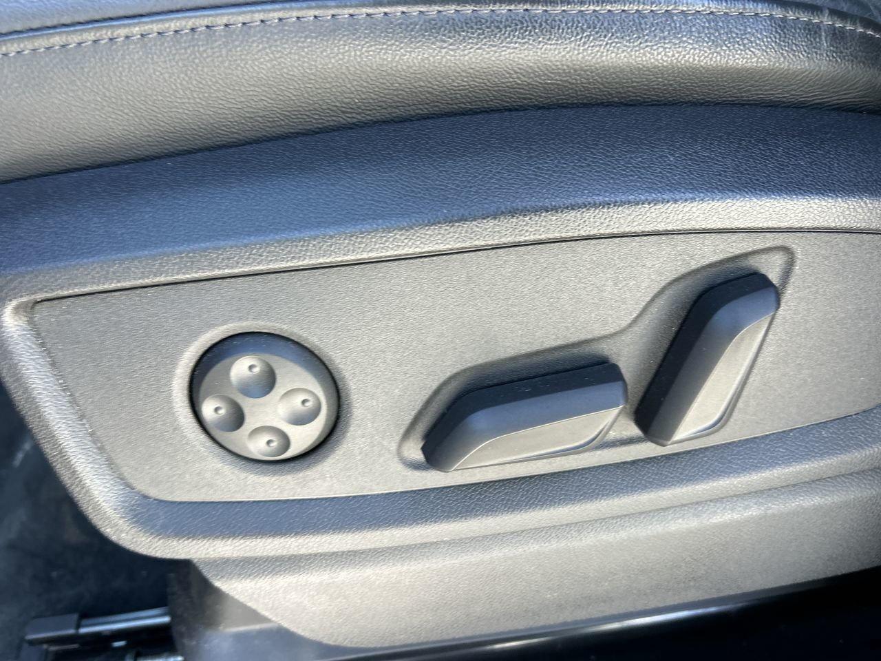 2023 Audi Q5 45 2.0T Progressiv quattro 7sp S Tronic Leather  A Photo